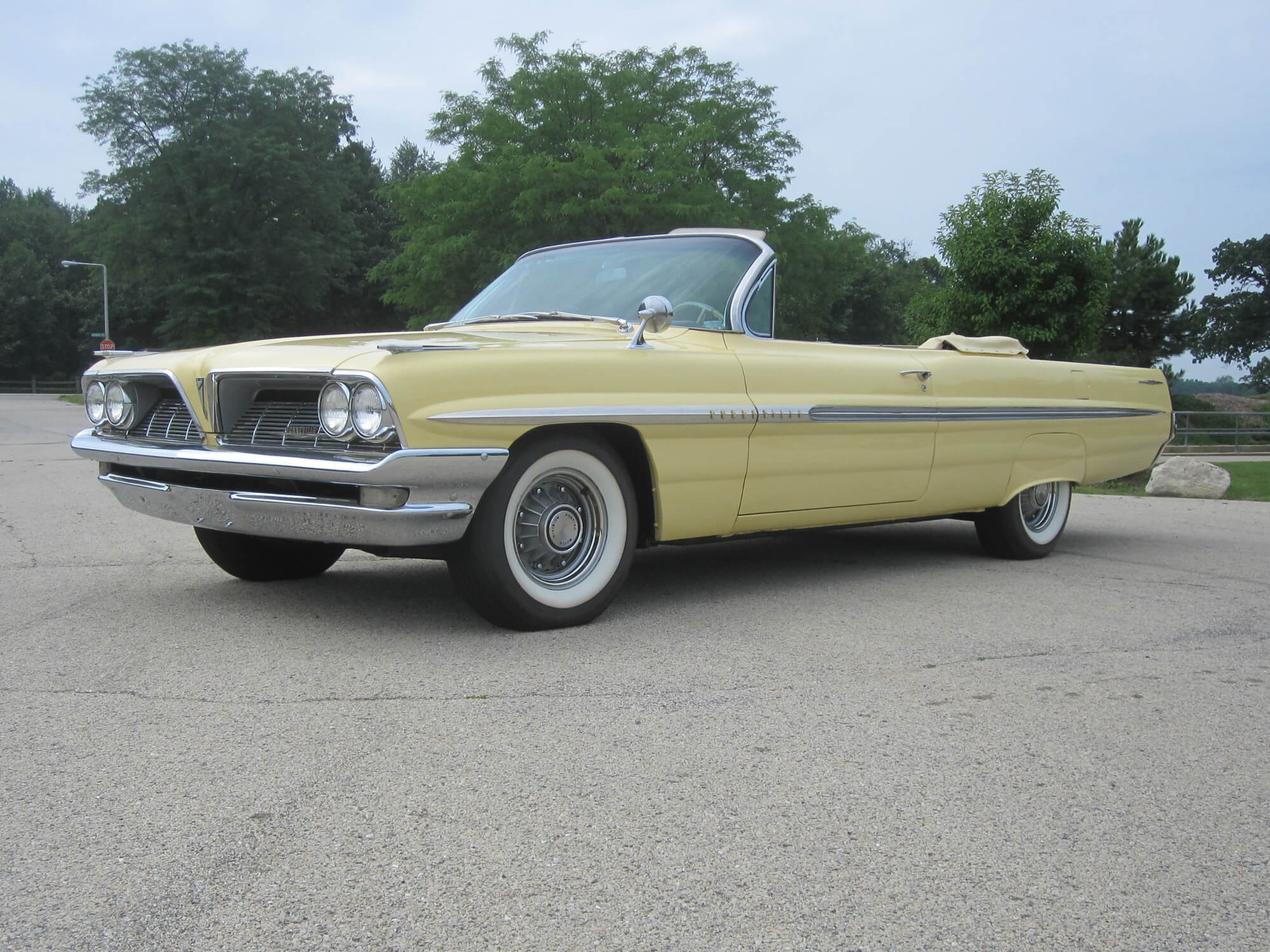 1961 Pontiac Bonneville Convertible | Frank's Classic Cars