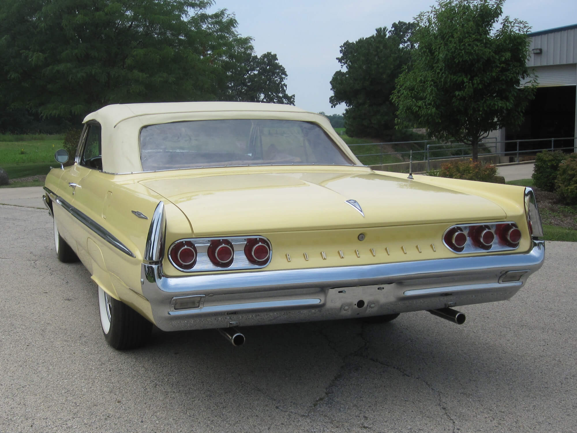 1961 Pontiac Bonneville Convertible | Frank's Classic Cars