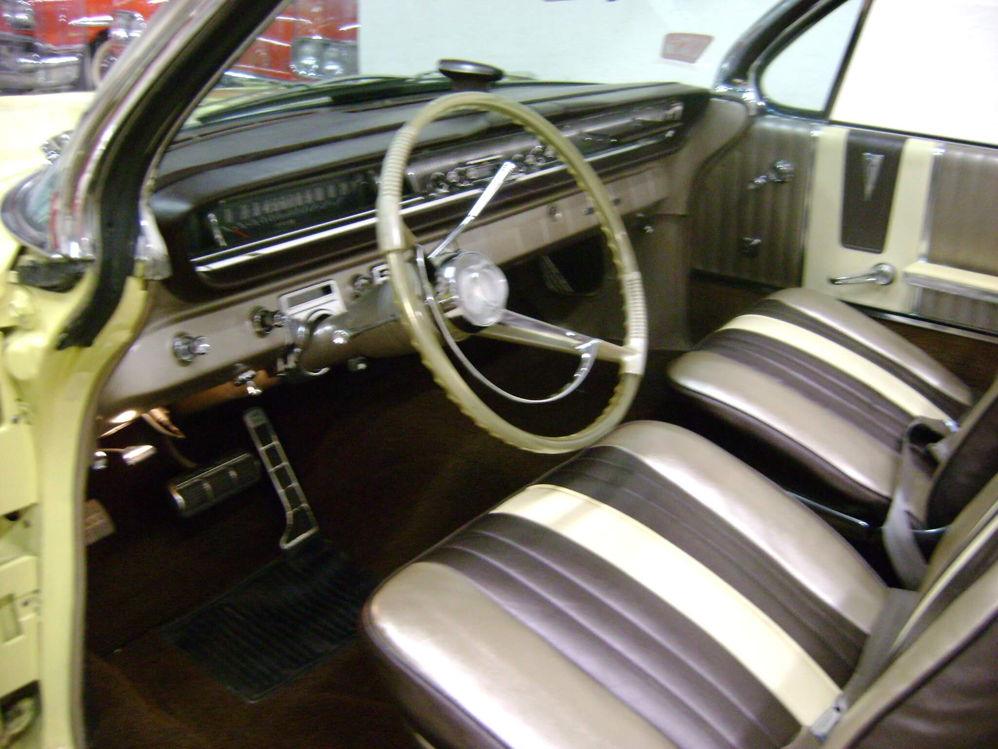 Frank'S Pontiac - hm8d5gg