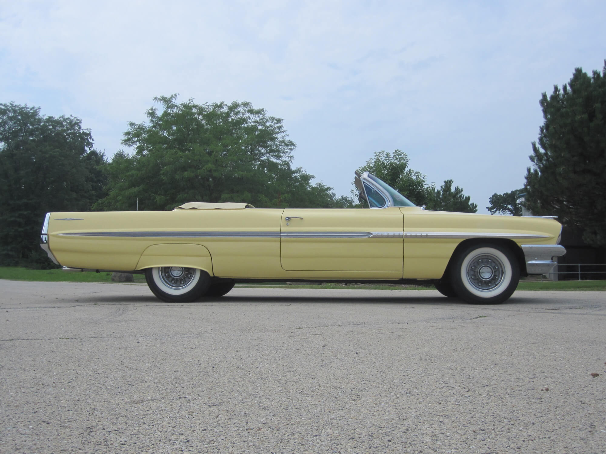 Frank'S Pontiac - tp79k57